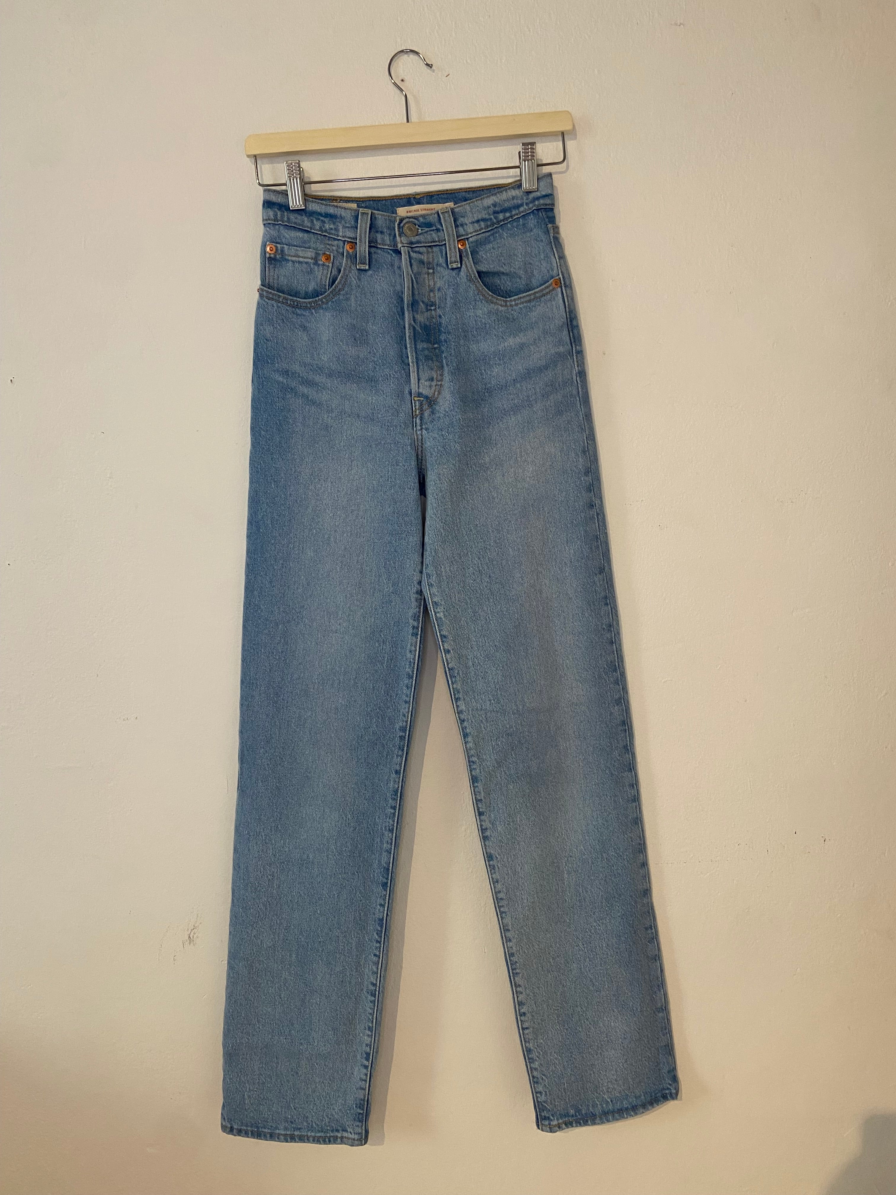 Levis jeans