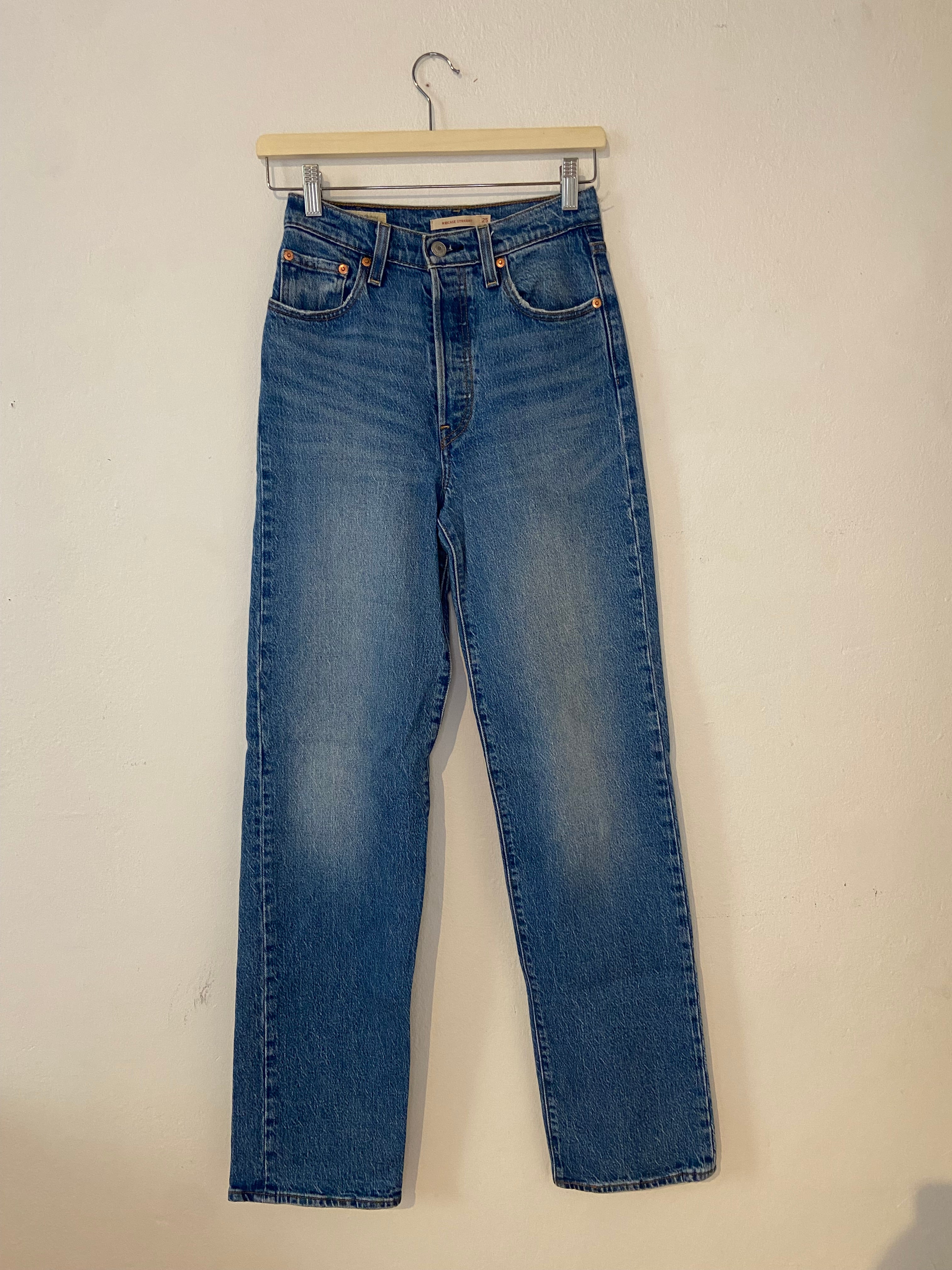 Levis jeans