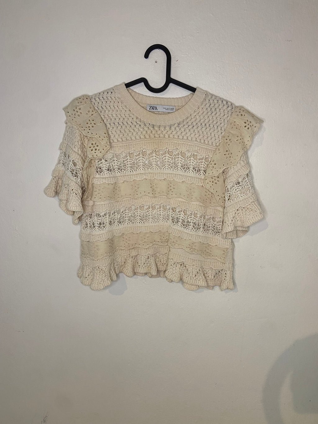 Zara Virkad Top med Volang