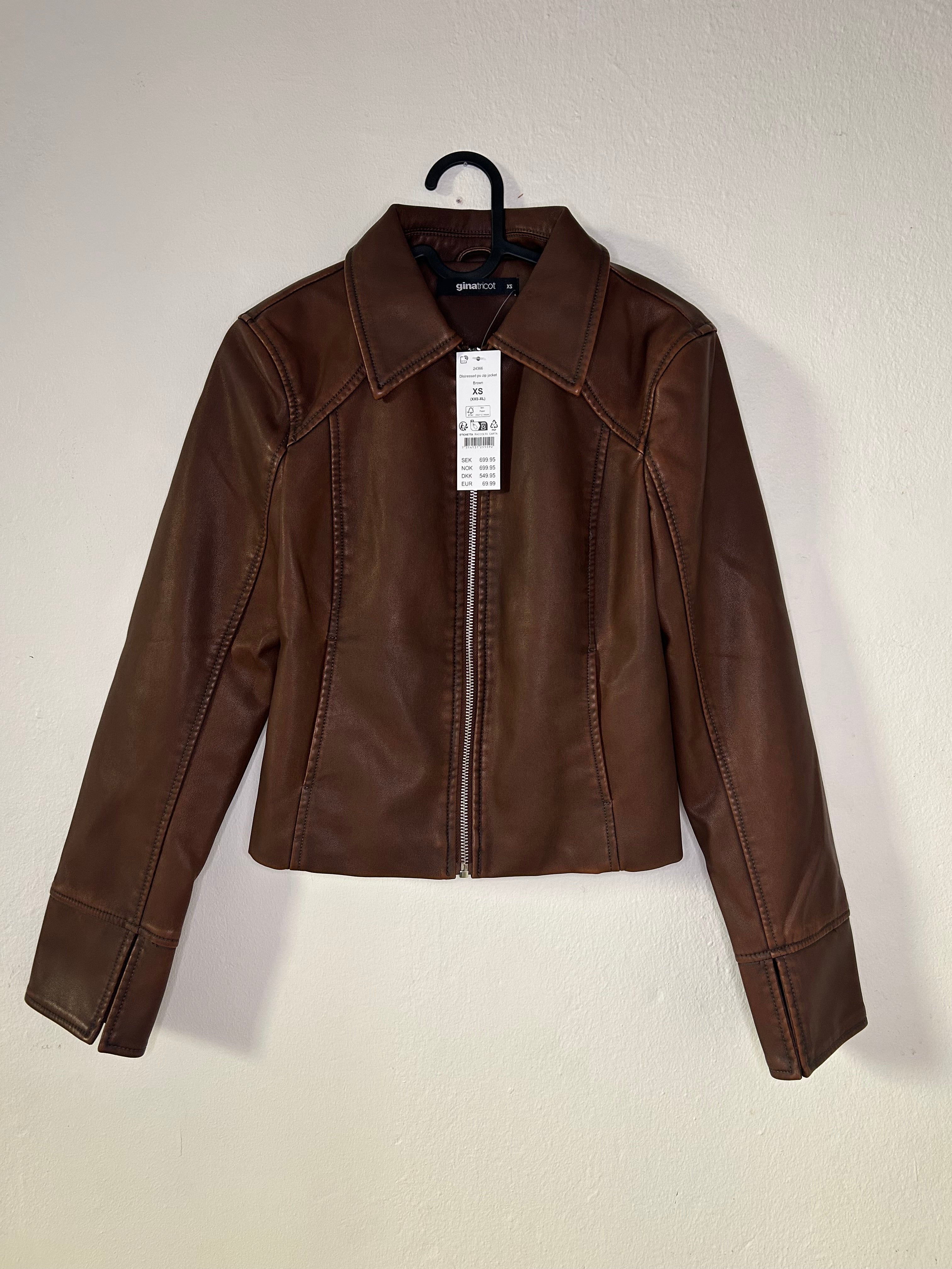 Jacka Gina Tricot