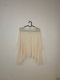 Zara Off-White Topp med Asymmetrisk Volangkant