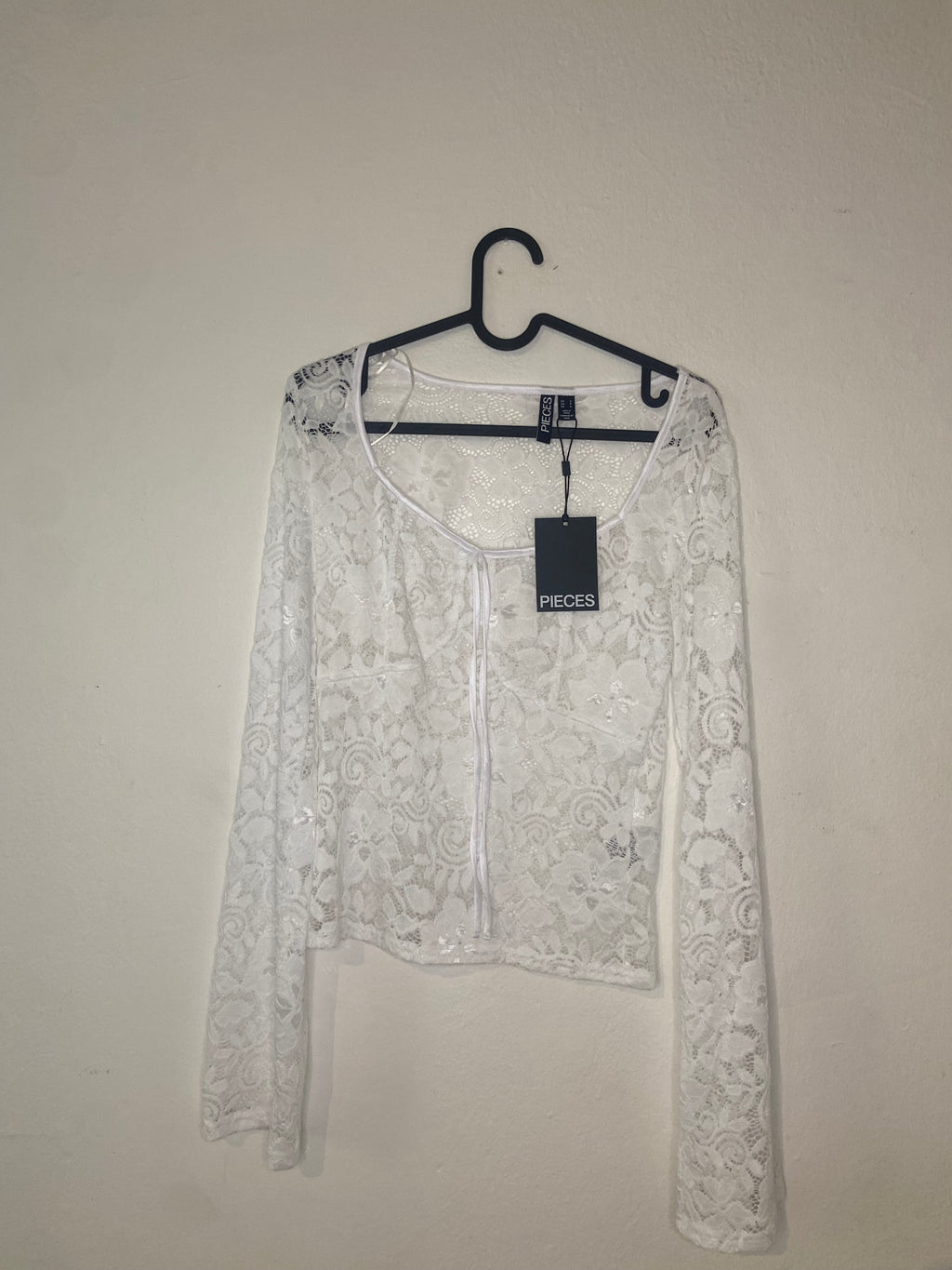 Pieces Blus