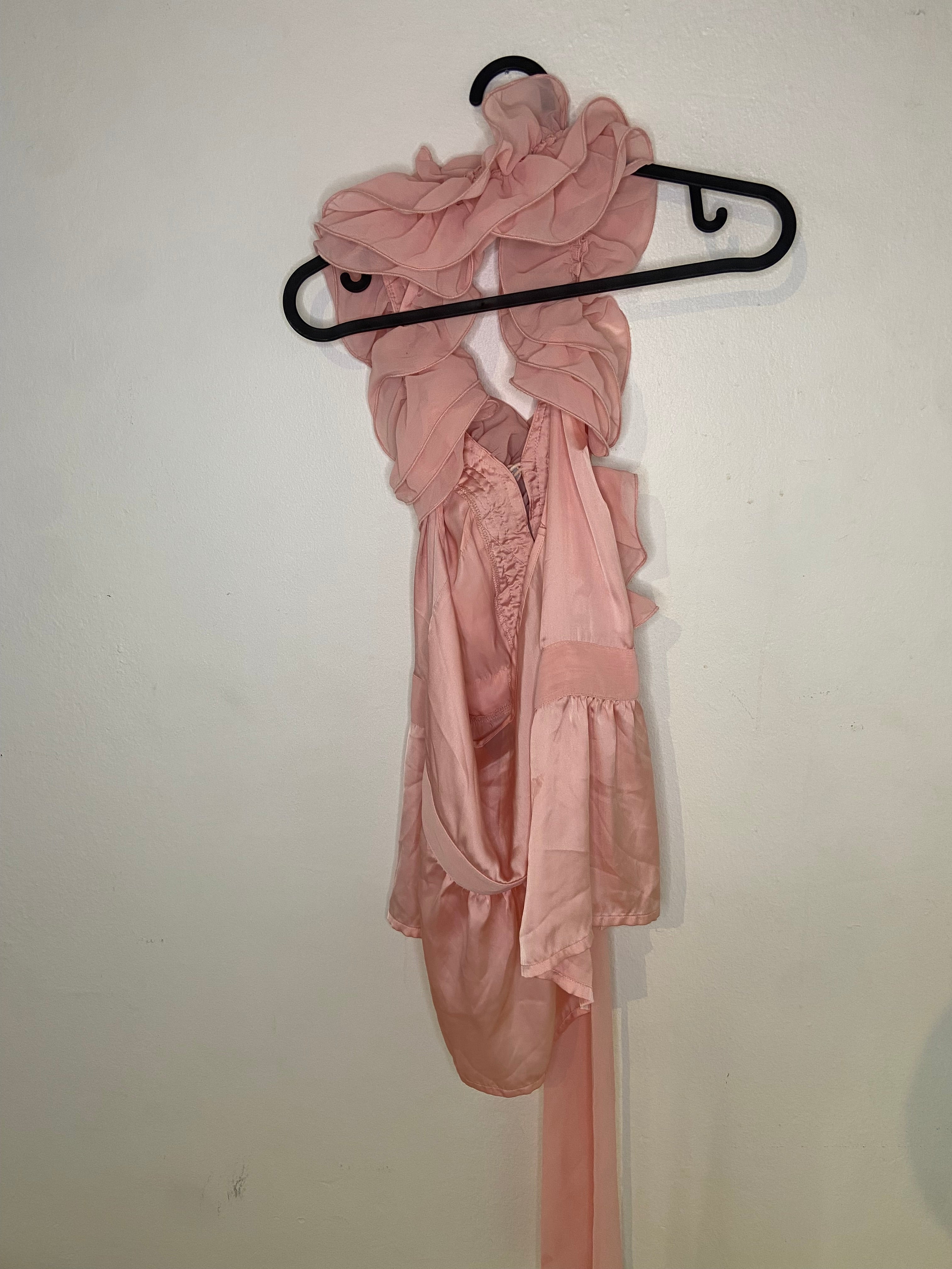 Gina Tricot Festblus med Volangdetaljer i Blush
